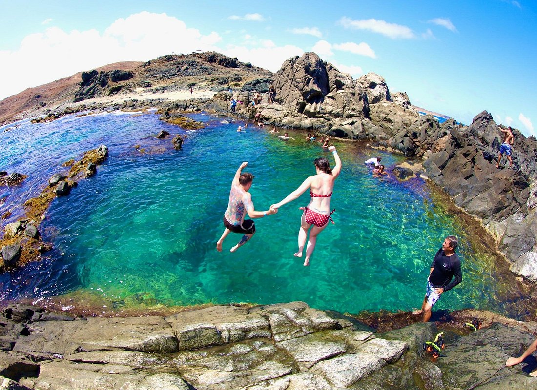 Aruba Natural Pool and Indian Cave Rugged Jeep Safari