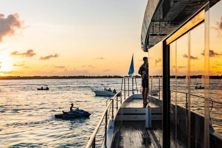 Sunset Cruise Party – All-Inclusive Experience