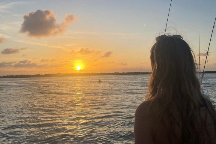 Sunset Cruise Party – All-Inclusive Experience